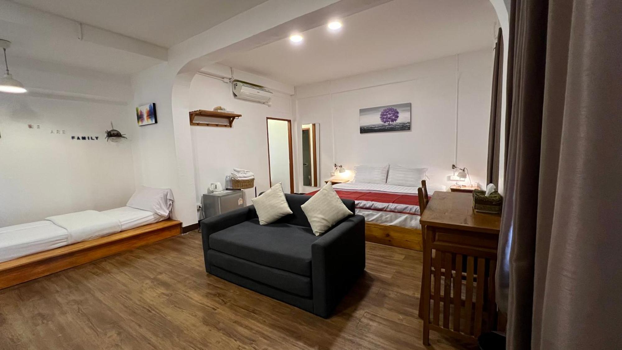 Chiang Mai Gate House — Photos 1